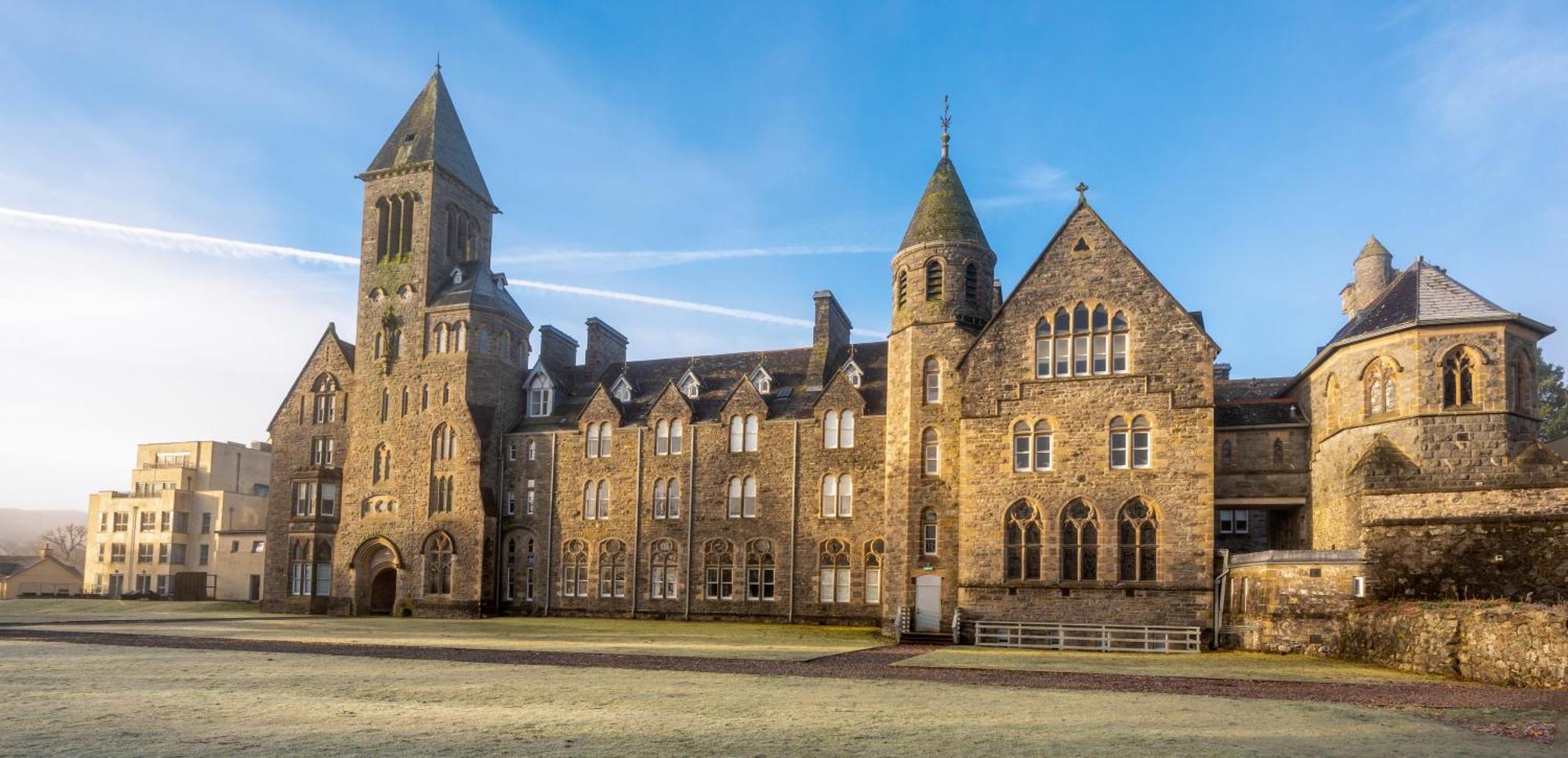 Ac19 Lower North Aisle - Luxury Self Catering 2 Bedroom Apartment フォート・オーガスタス エクステリア 写真